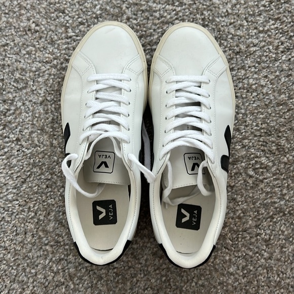 Veja Bicolor Leather low top Sneaker - Picture 3 of 5
